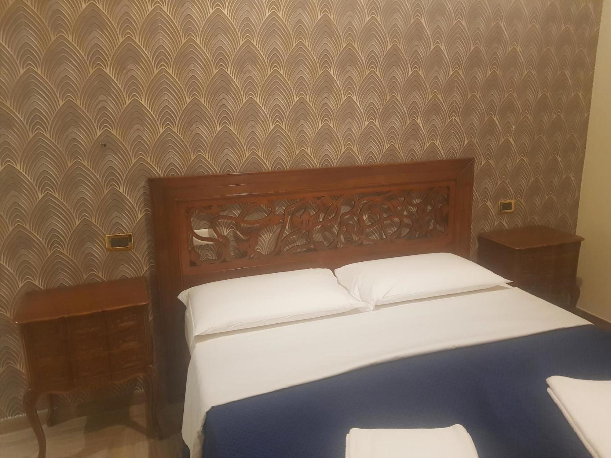 Nicetomeetyou, Rome